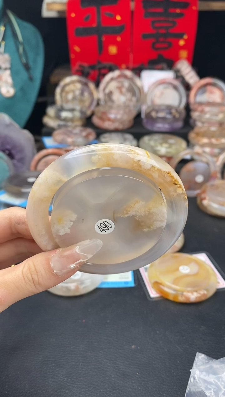 【闪购商品】石英质玉手镯（圆镯）未镶嵌61