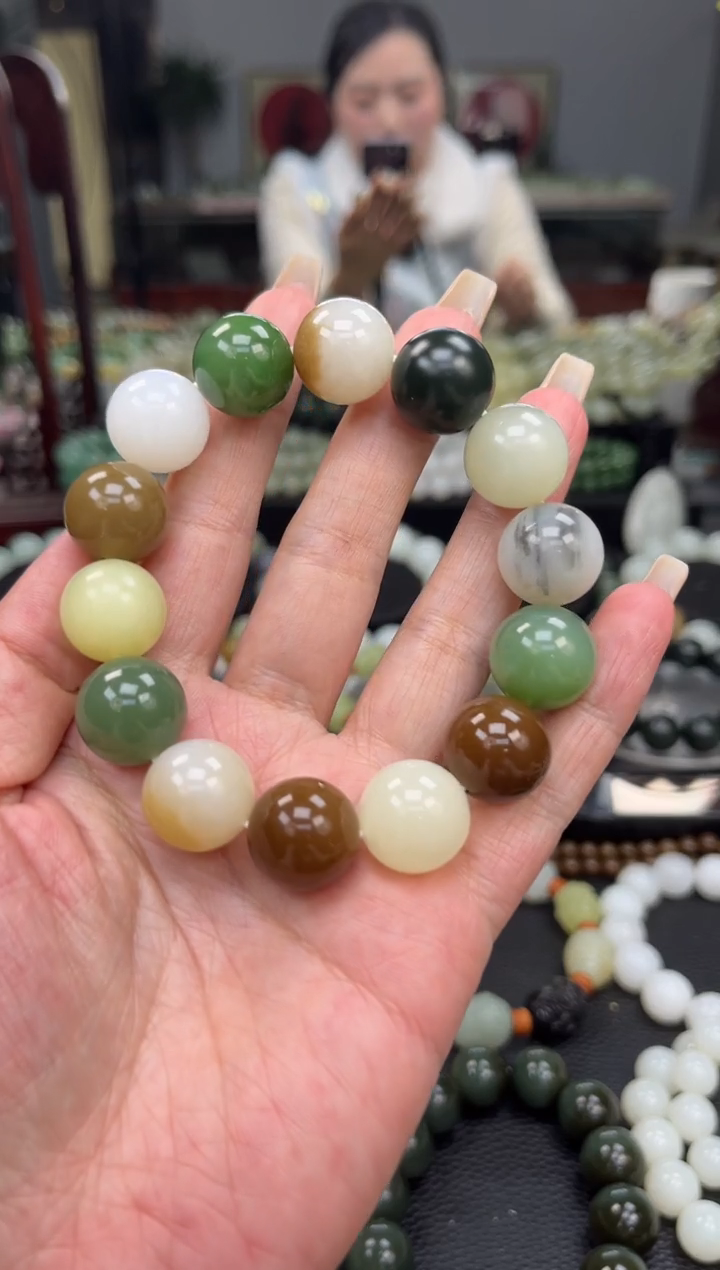 【闪购商品】和田玉手串未镶嵌多宝卡16