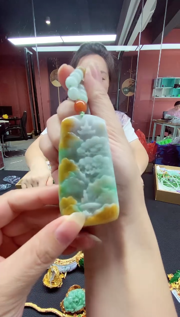翡翠未镶嵌颈饰翡翠吊坠