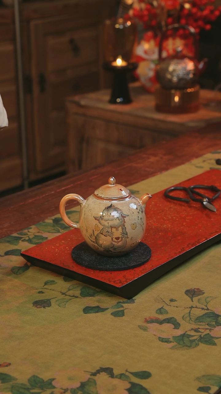 【闪购商品】瓷片小壶--------------