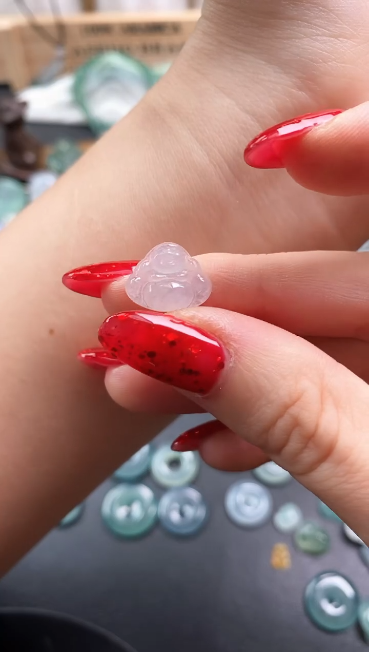 颈饰未镶嵌翡翠佛公