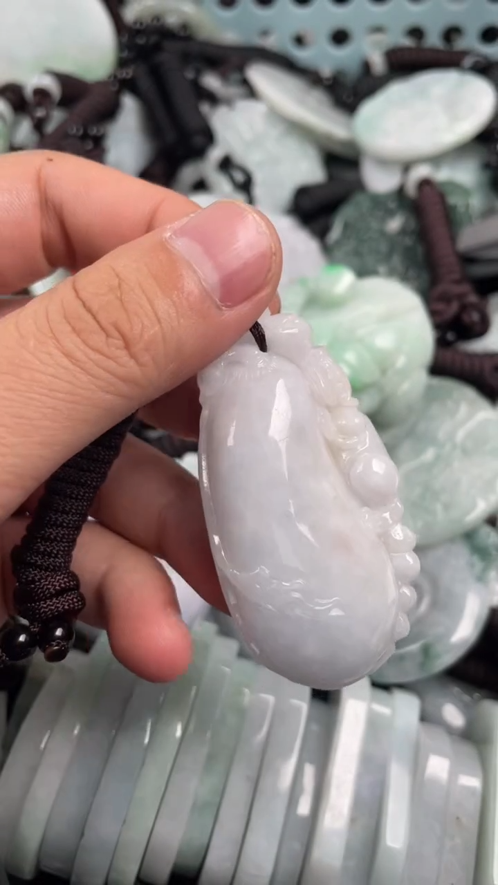 翡翠未镶嵌吊坠(不含链)1