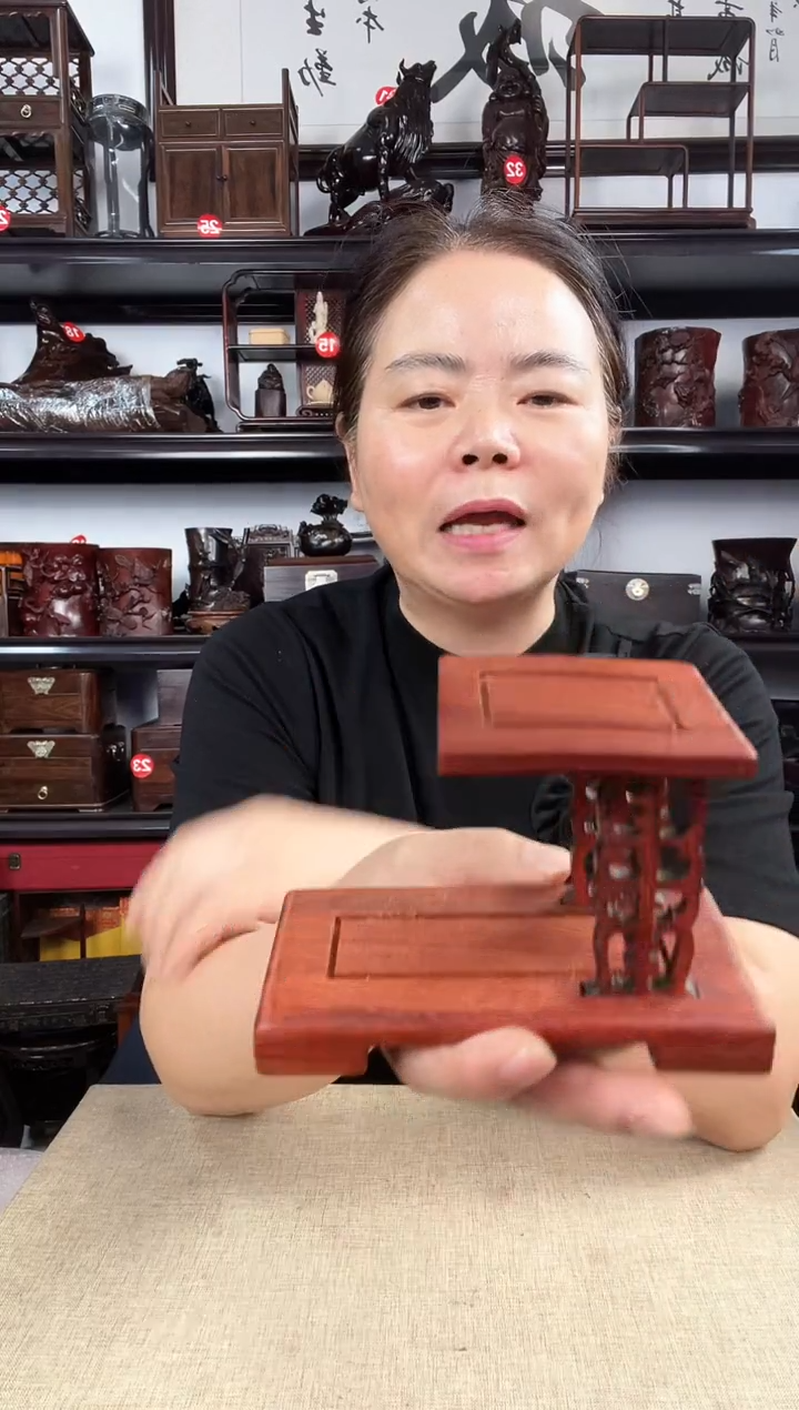 木红二连老李红木工艺品