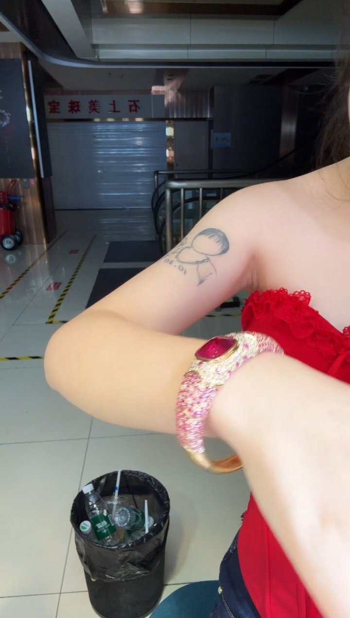 铂Pt950镶嵌手镯红宝石15.00ct