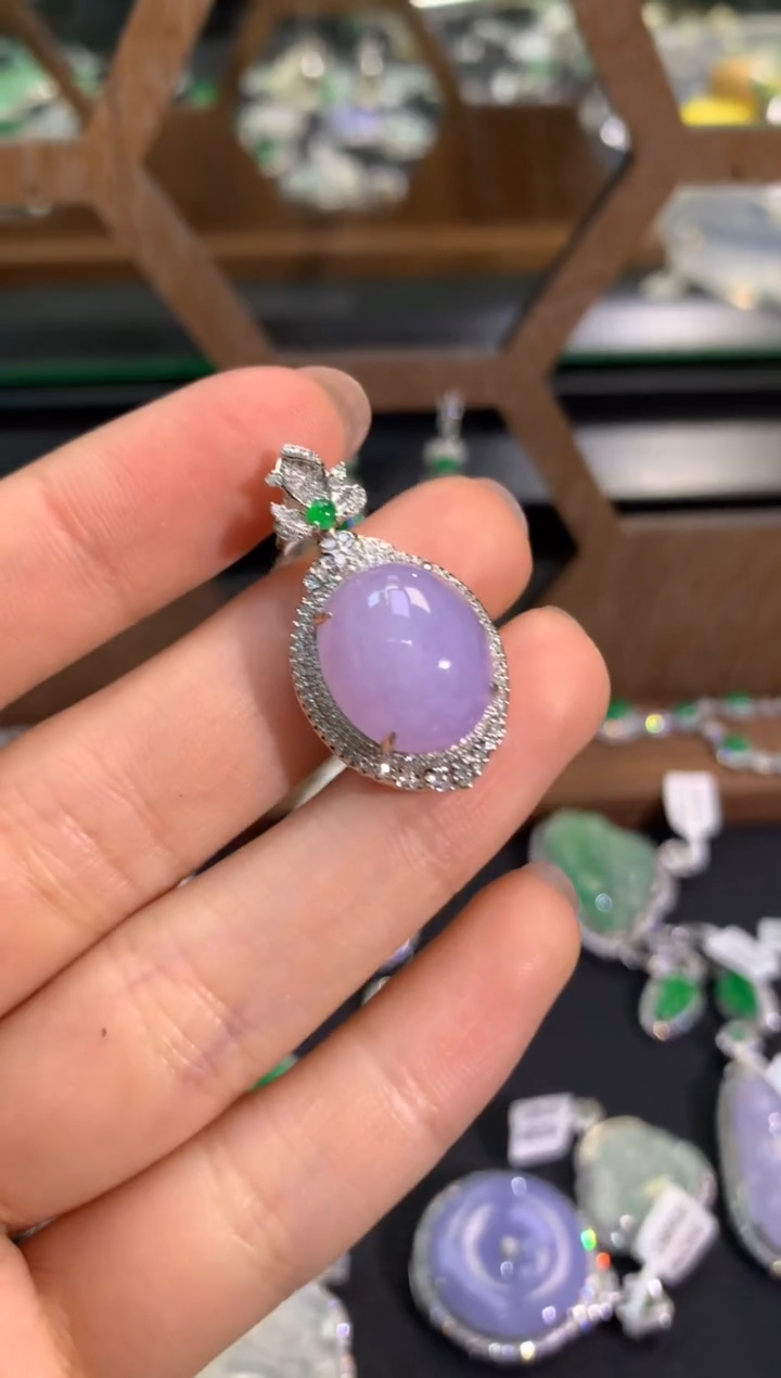 【闪购商品】翡翠吊坠(不含链)18K金镶嵌吊坠