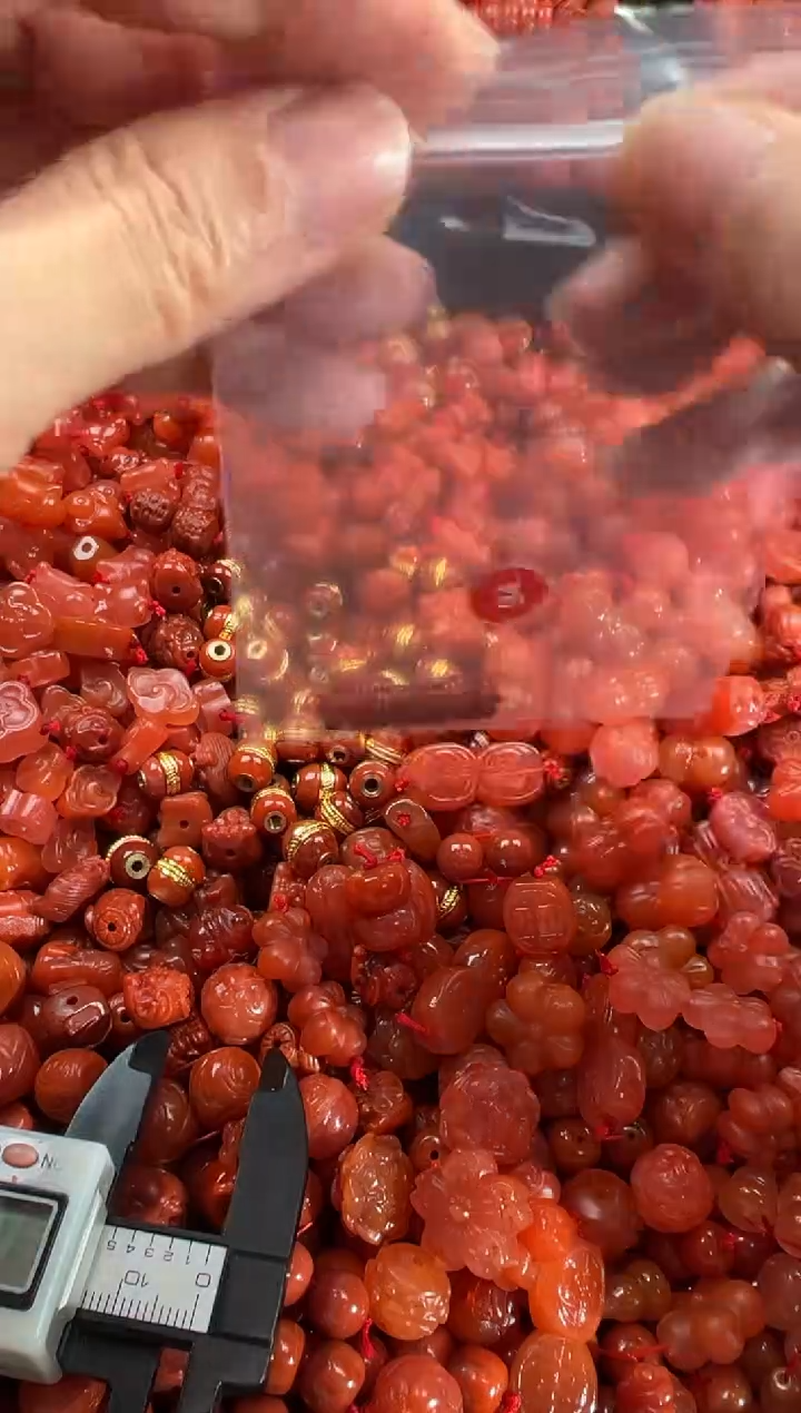 【闪购商品】南红玛瑙颈饰未镶嵌1