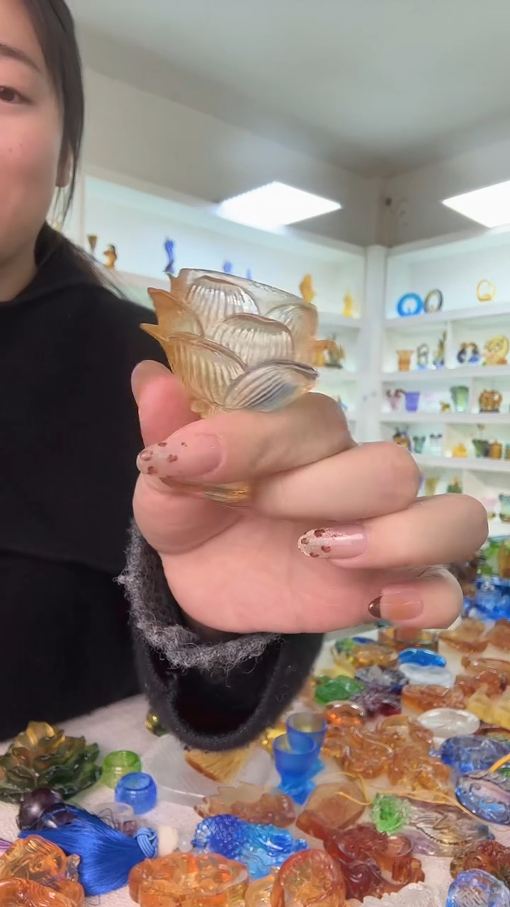 手工艺品琉璃杯子