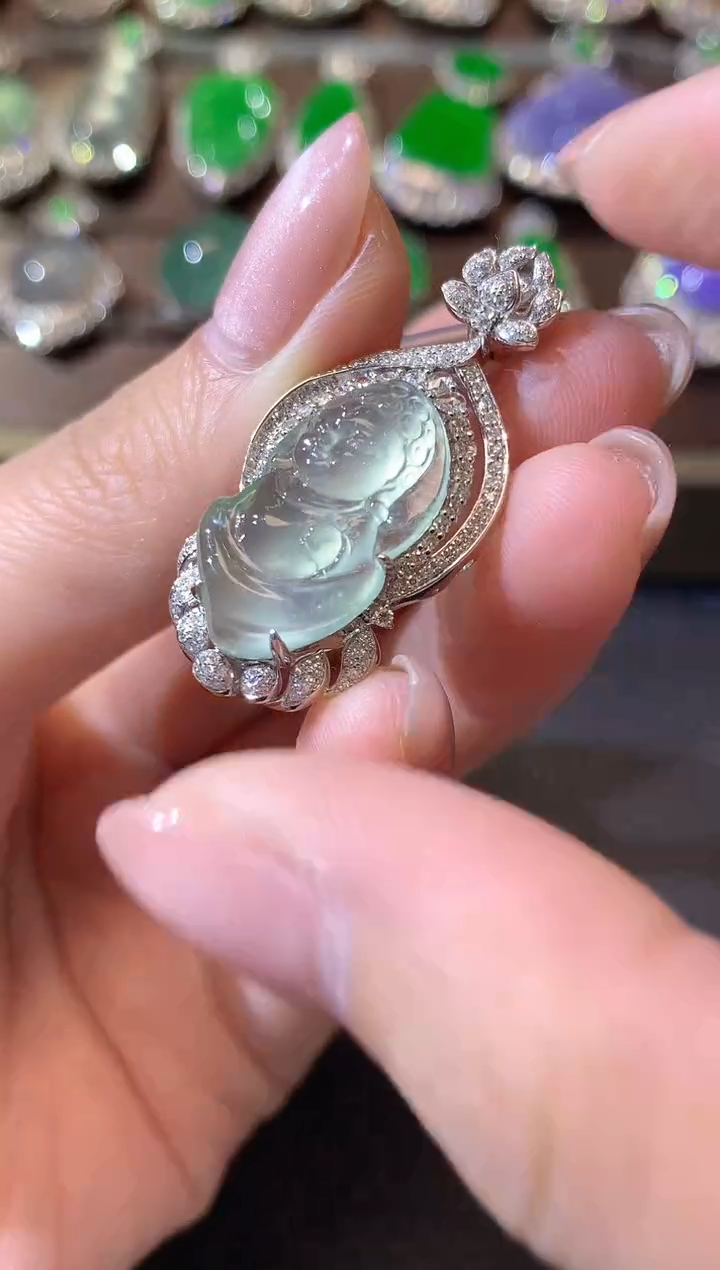 【闪购商品】翡翠吊坠(不含链)18K金镶嵌D53翡翠