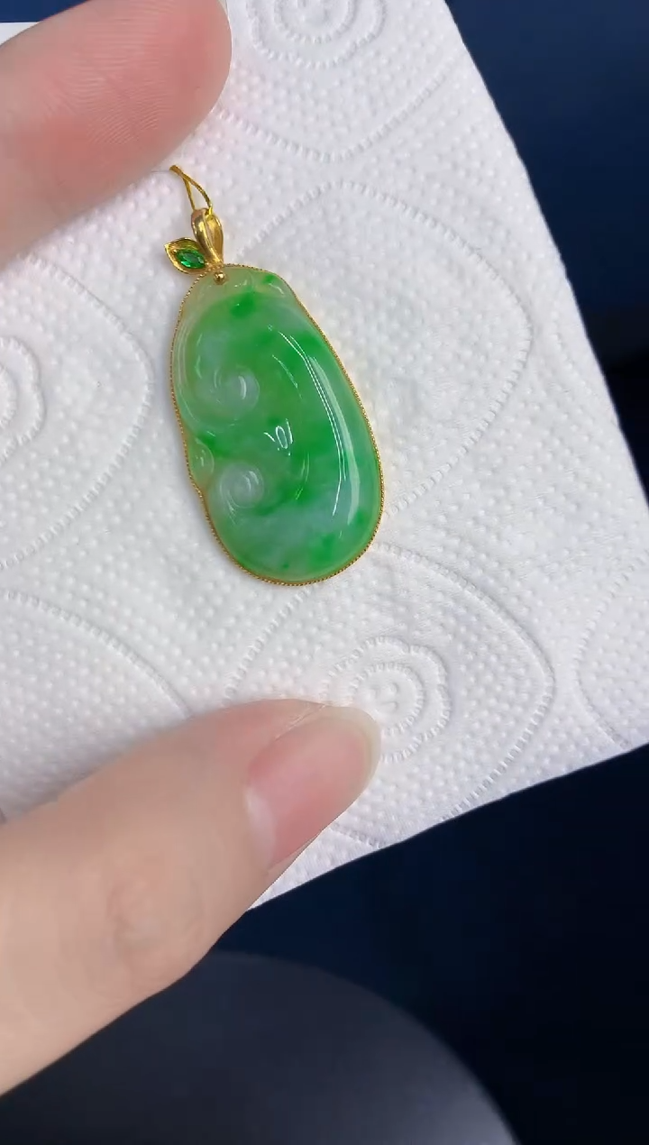 颈饰18K金镶嵌翡翠天然翡翠缅甸A货