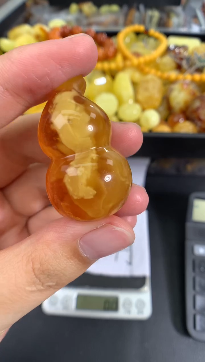 蜜蜡未镶嵌珠宝奇石1