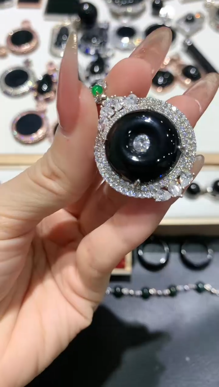 【闪购商品】翡翠吊坠(不含链)银S925镶嵌36多人多样性随机发货1件