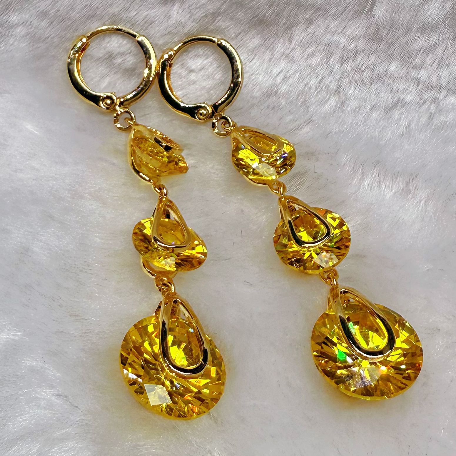 【南非库里南】NFKLN 高端奢华定制 黄色相扣水滴耳坠 584