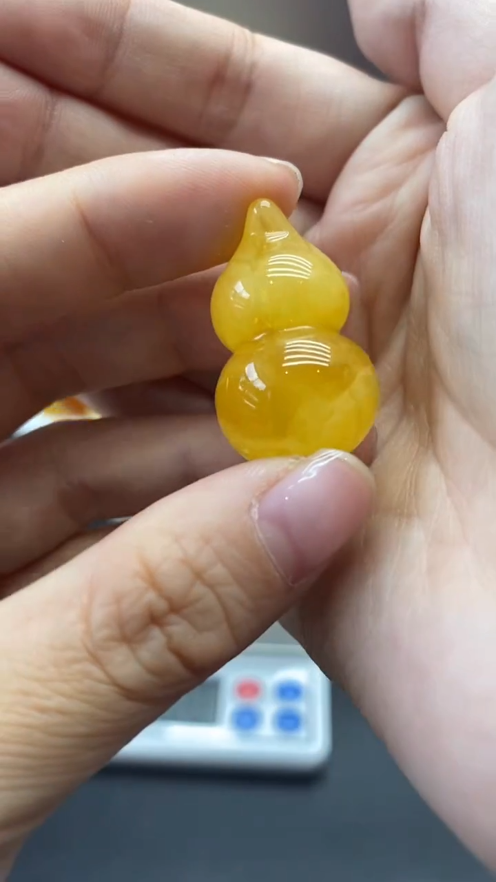 琥珀未镶嵌珠宝奇石2541