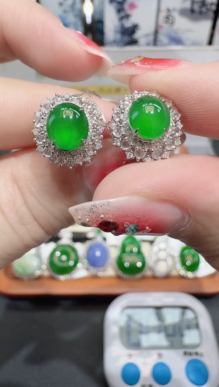 18K金镶嵌翡翠耳饰w*y寄售回流，24小时鉴赏期