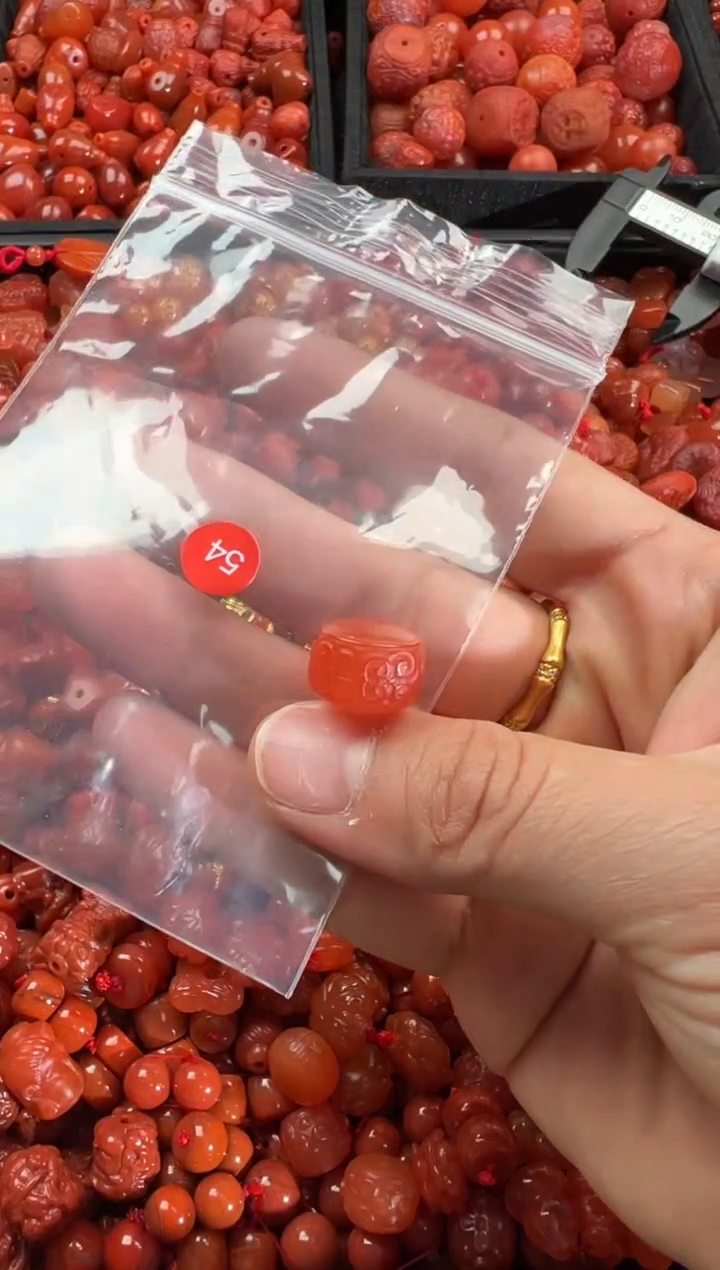 【闪购商品】南红玛瑙颈饰未镶嵌1
