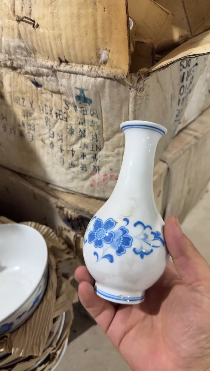 摆件蓝海棠花瓶微瑕请慎拍
