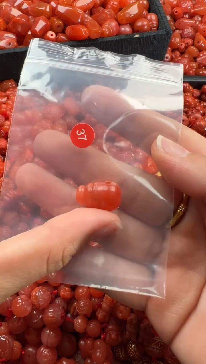 【闪购商品】南红玛瑙颈饰未镶嵌1