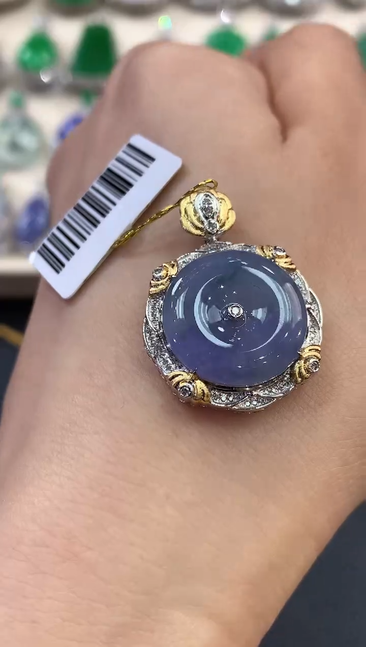 【闪购商品】翡翠吊坠(不含链)18K金镶嵌 C32有色差