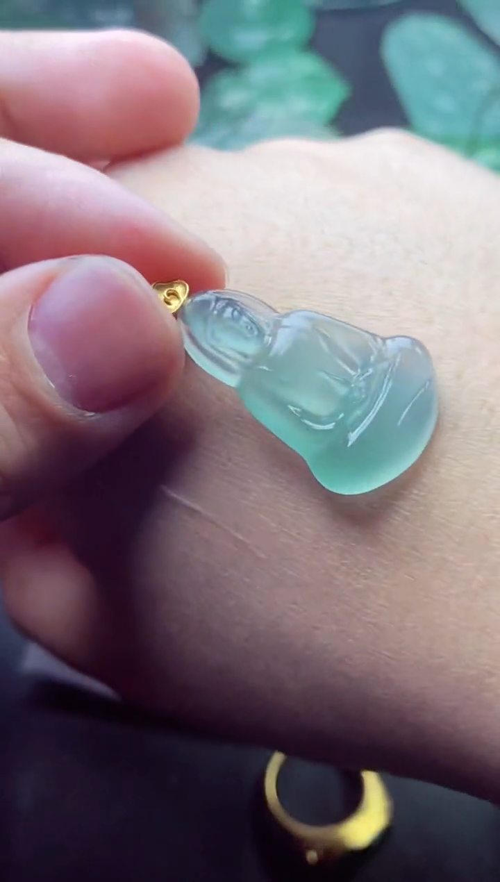 18K金镶嵌定制翡翠糯**麻糯米麻麻