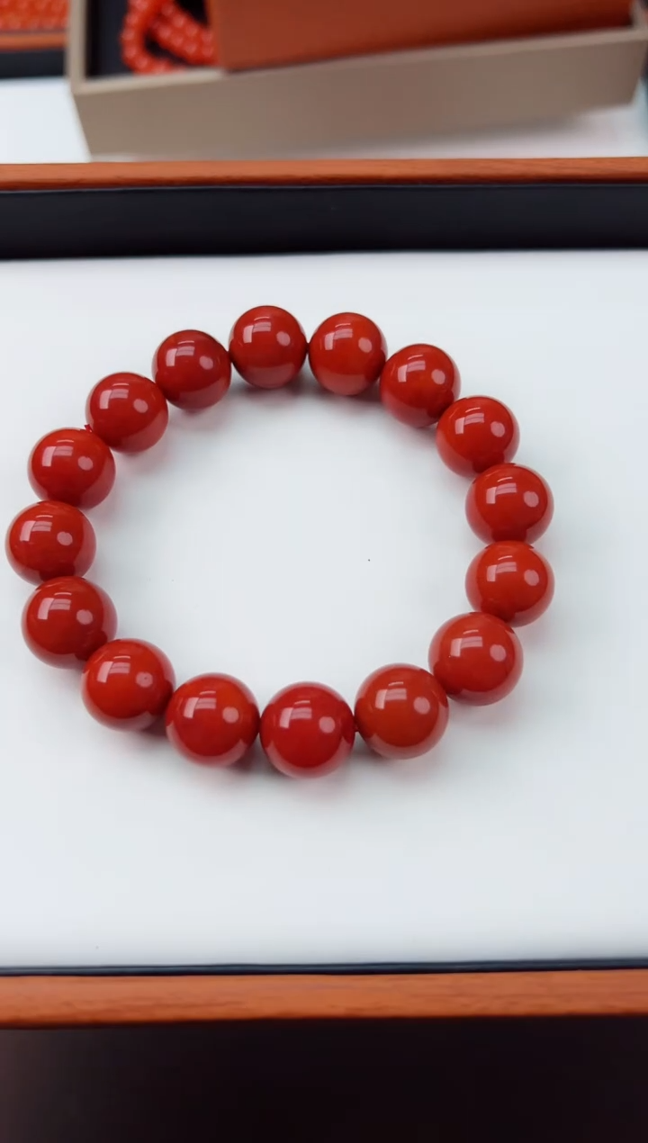 【闪购商品】南红玛瑙手串未镶嵌阿东寨亮光高品13+一条