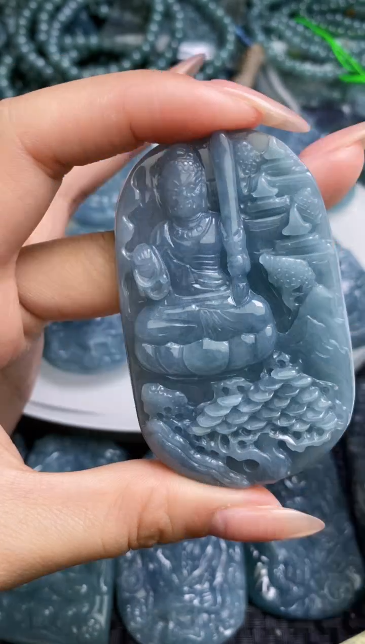 【闪购商品】翡翠颈饰未镶嵌          