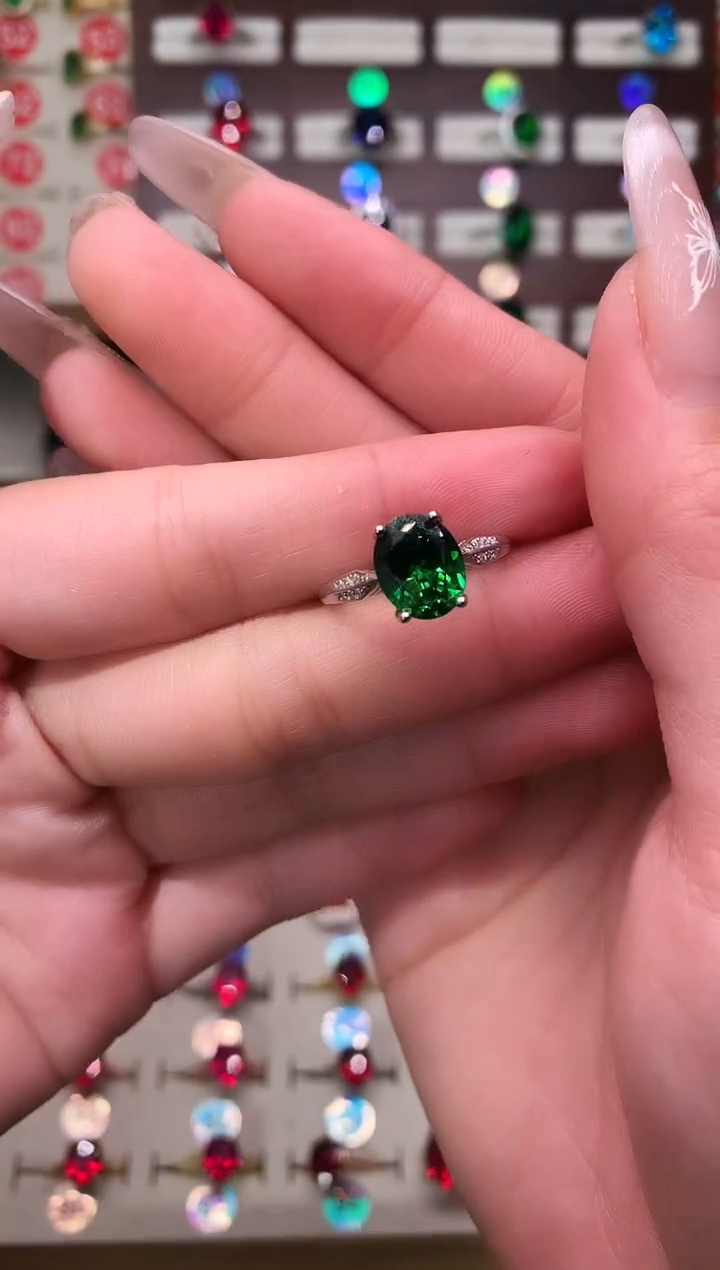 银S925镶嵌透辉石戒指8*10 银托