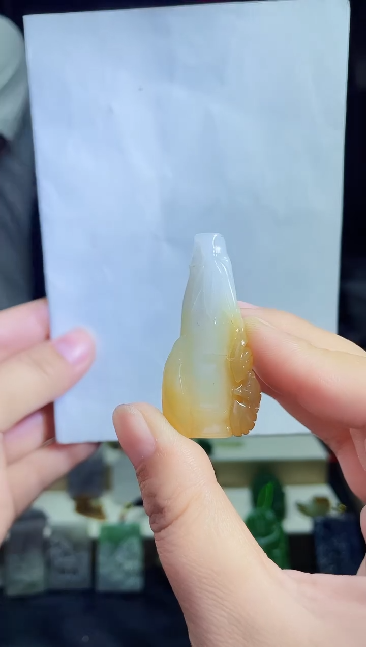 和田玉未镶嵌颈饰1