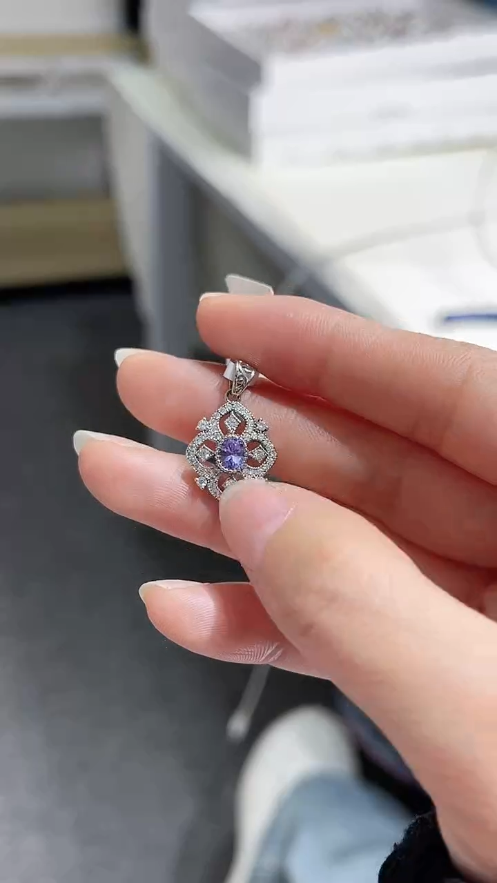 【闪购商品】坦桑石颈饰银S925镶嵌成品