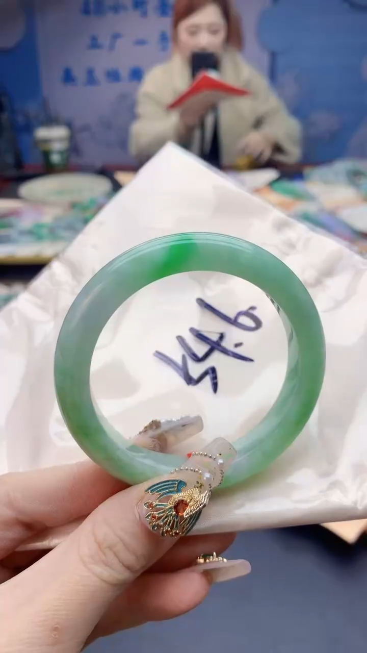 【闪购商品】翡翠手镯未镶嵌1035148963