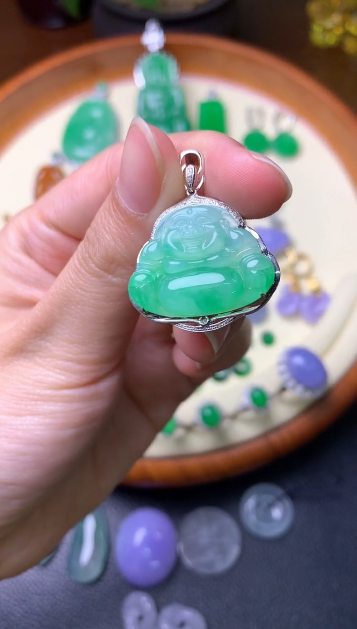 【闪购商品】翡翠吊坠(赠链)18K金镶嵌吊坠 