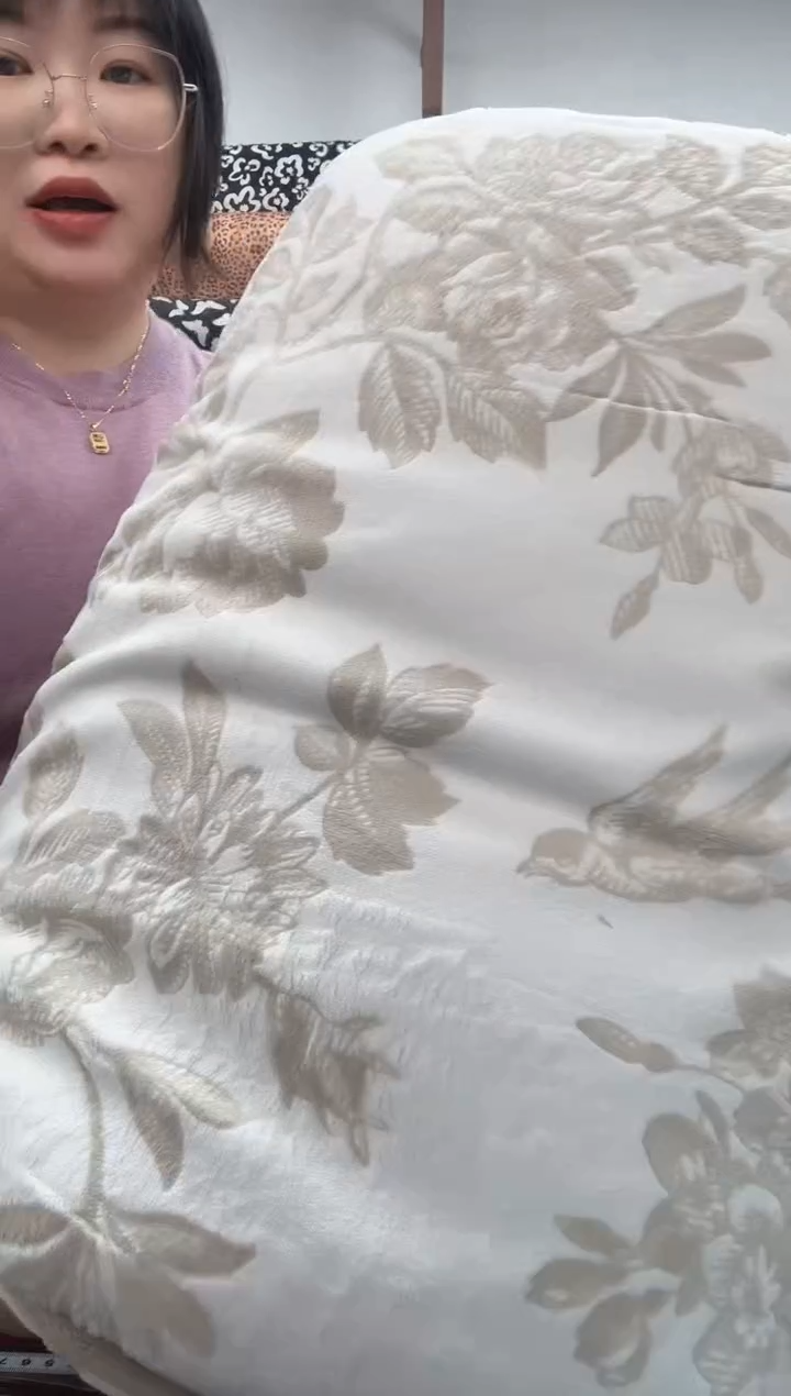 牛奶绒雕花四件套  05