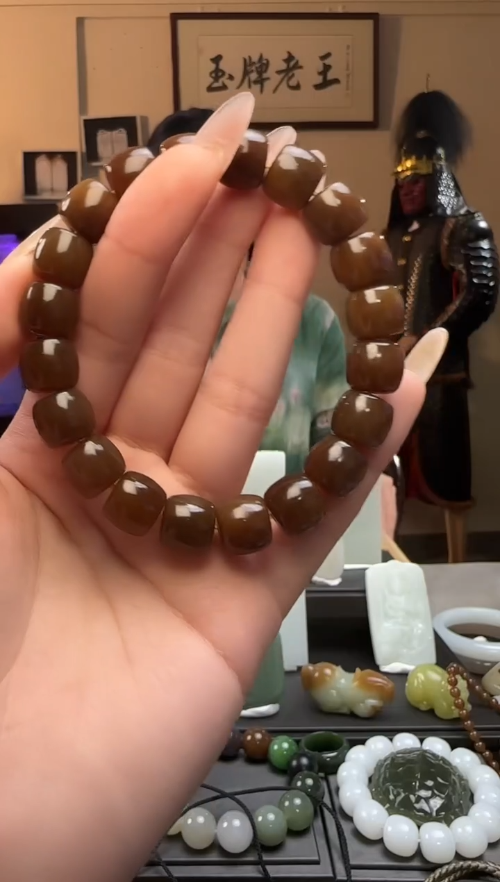 【闪购商品】和田玉糖极限弧未镶嵌手串