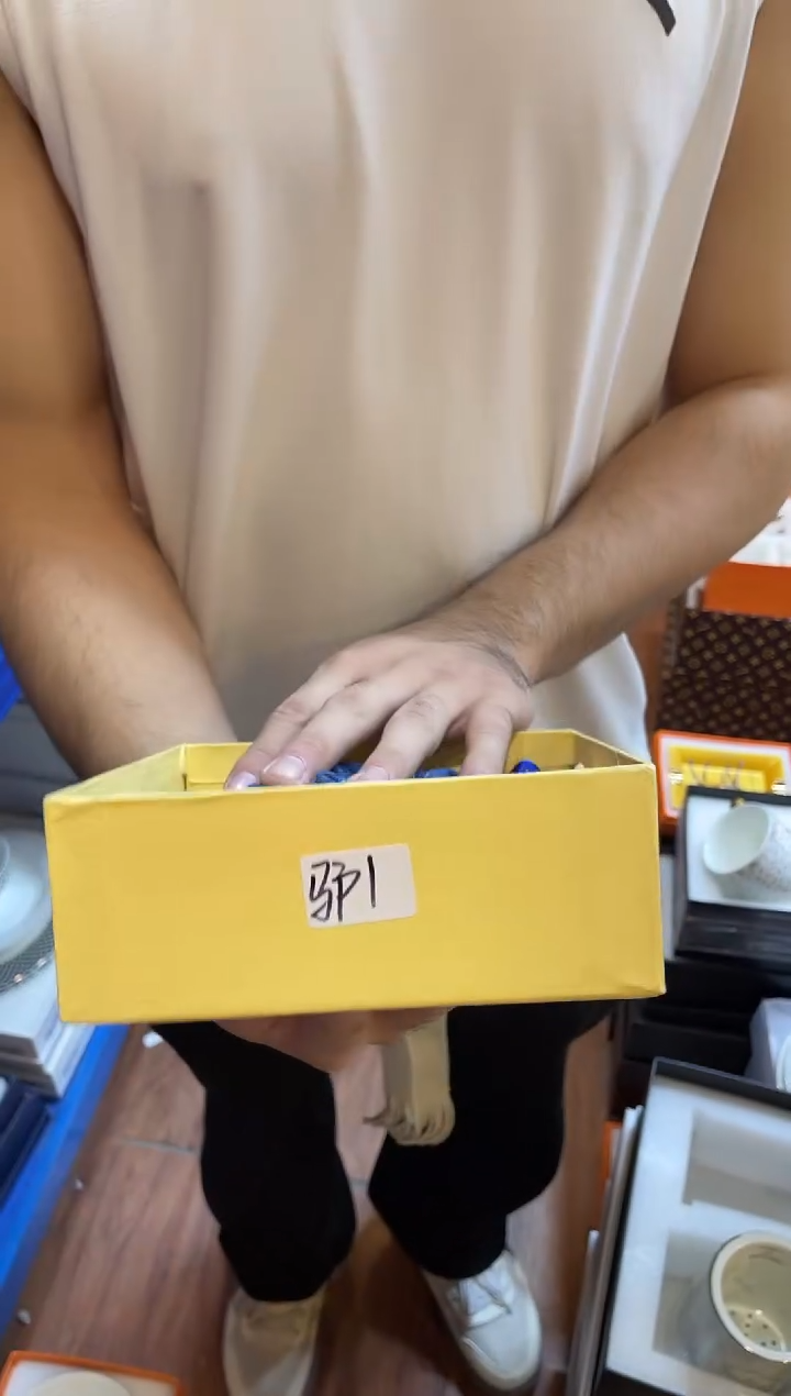 杯鸿辉家品牌瓷器，京东包邮！