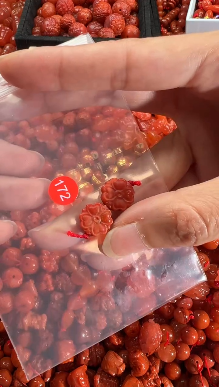 【闪购商品】南红玛瑙颈饰未镶嵌1