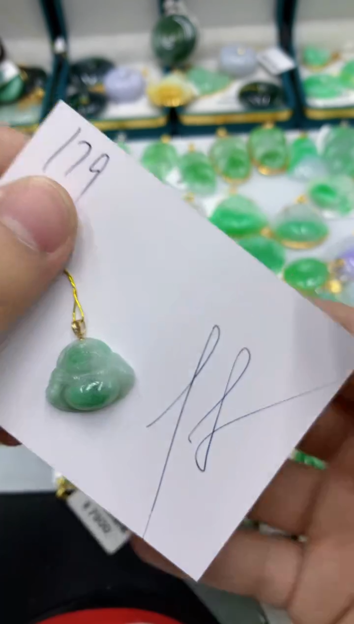 【闪购商品】翡翠18K金镶嵌颈饰111111111