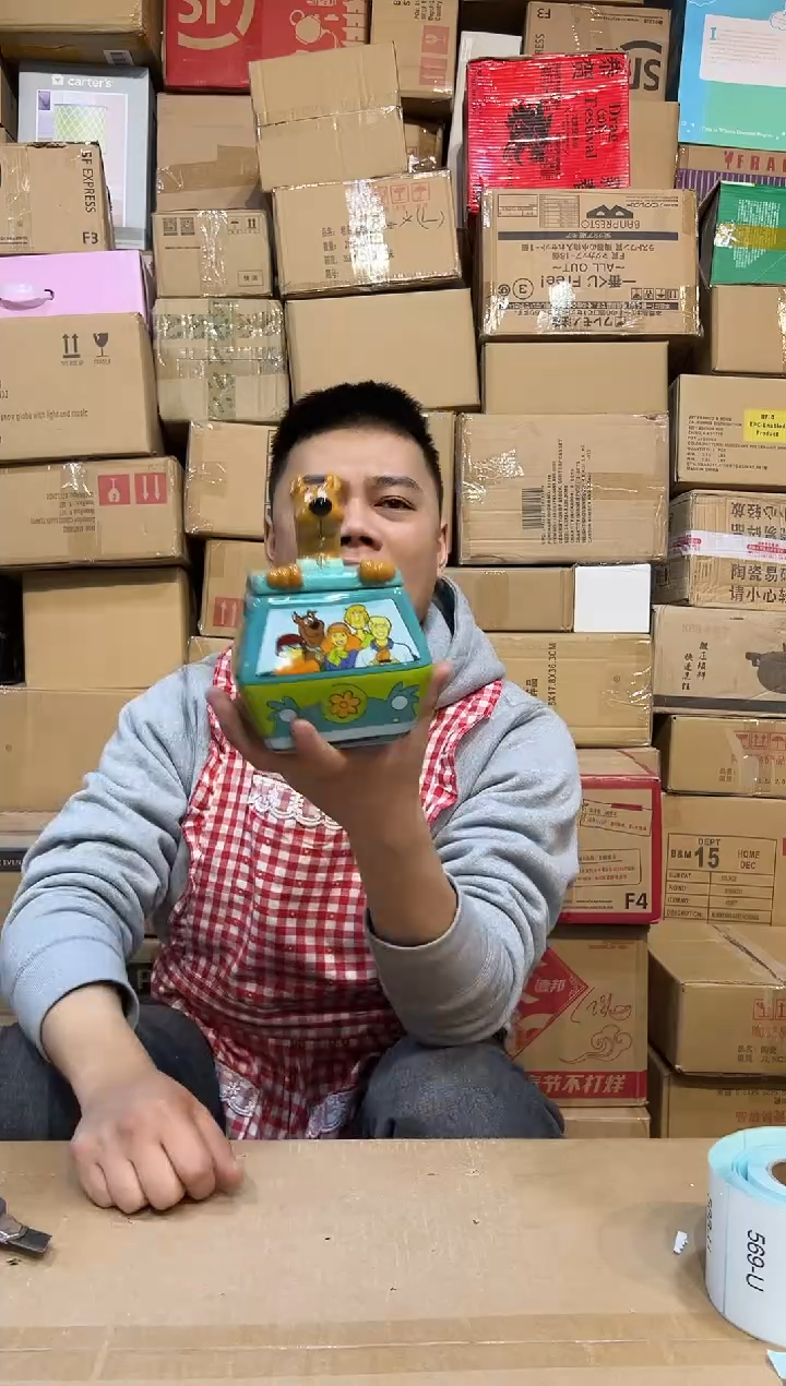 【闪购商品】杯小号史酷比带盖罐