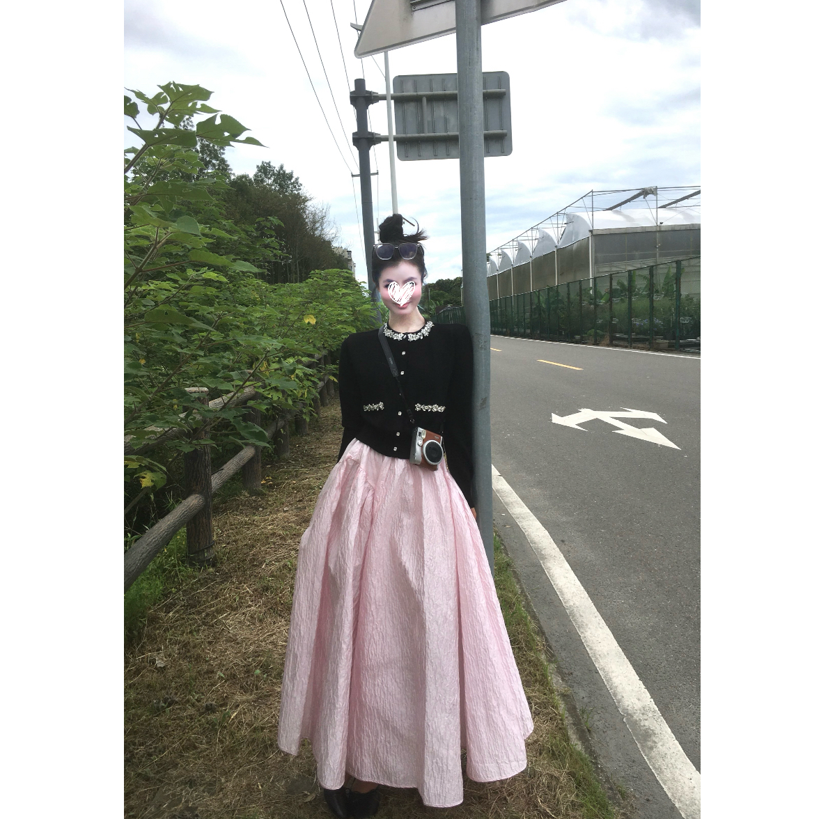 千金风套装黑色镶钻长袖外套女秋季高腰粉色蓬蓬裙两件套装D746