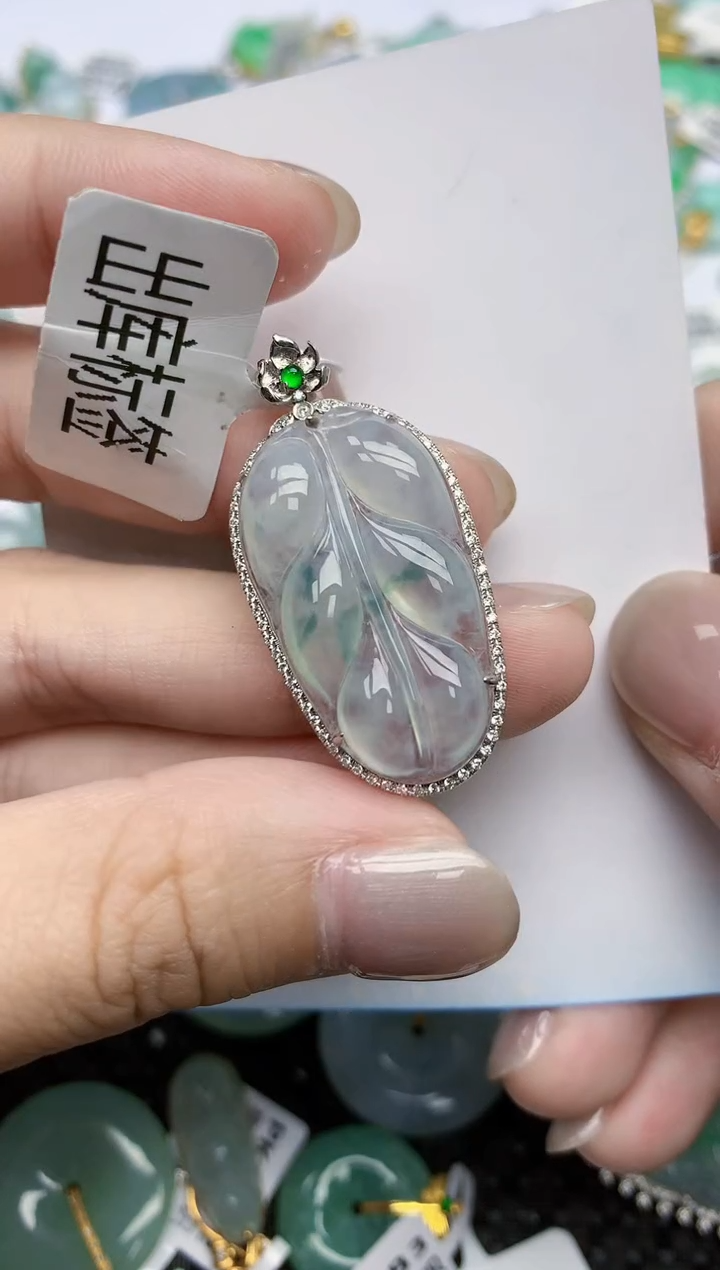 【闪购商品】翡翠颈饰18K金镶嵌天然翡翠A货