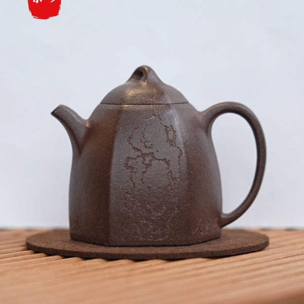 【高振宇推荐】紫泥 六方秦权 潘利军 王翔刻 180cc全手工紫砂壶