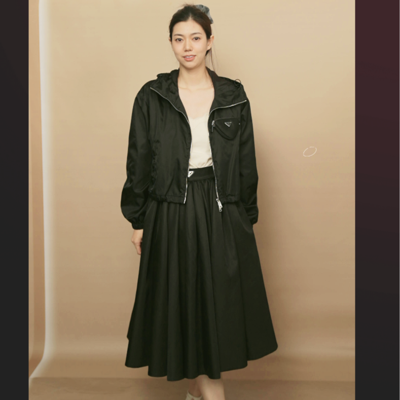 95新 Prada/普拉达 半裙黑色40码/250829SYNHR01