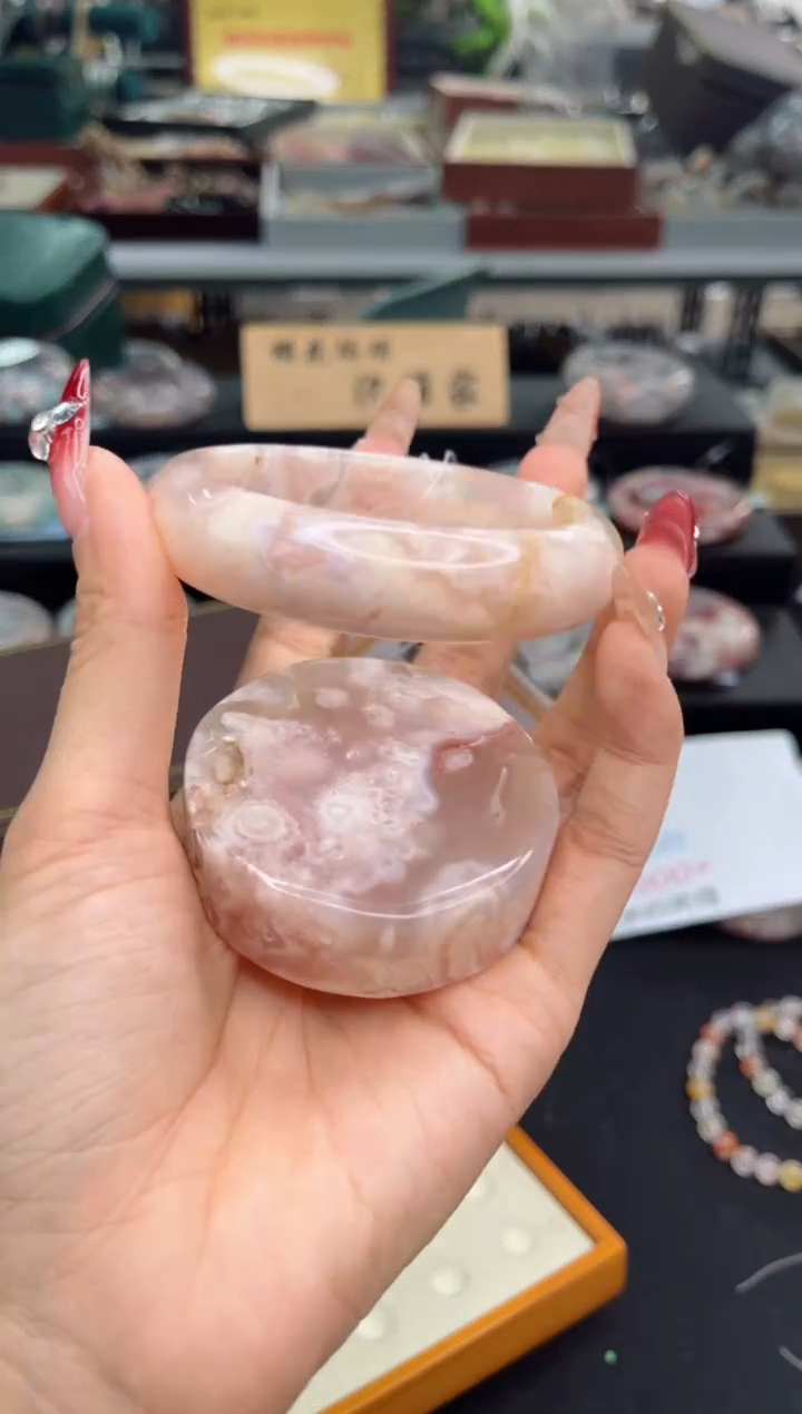 【闪购商品】石英质玉手镯未镶嵌59圈口（赠品镯心）3503518