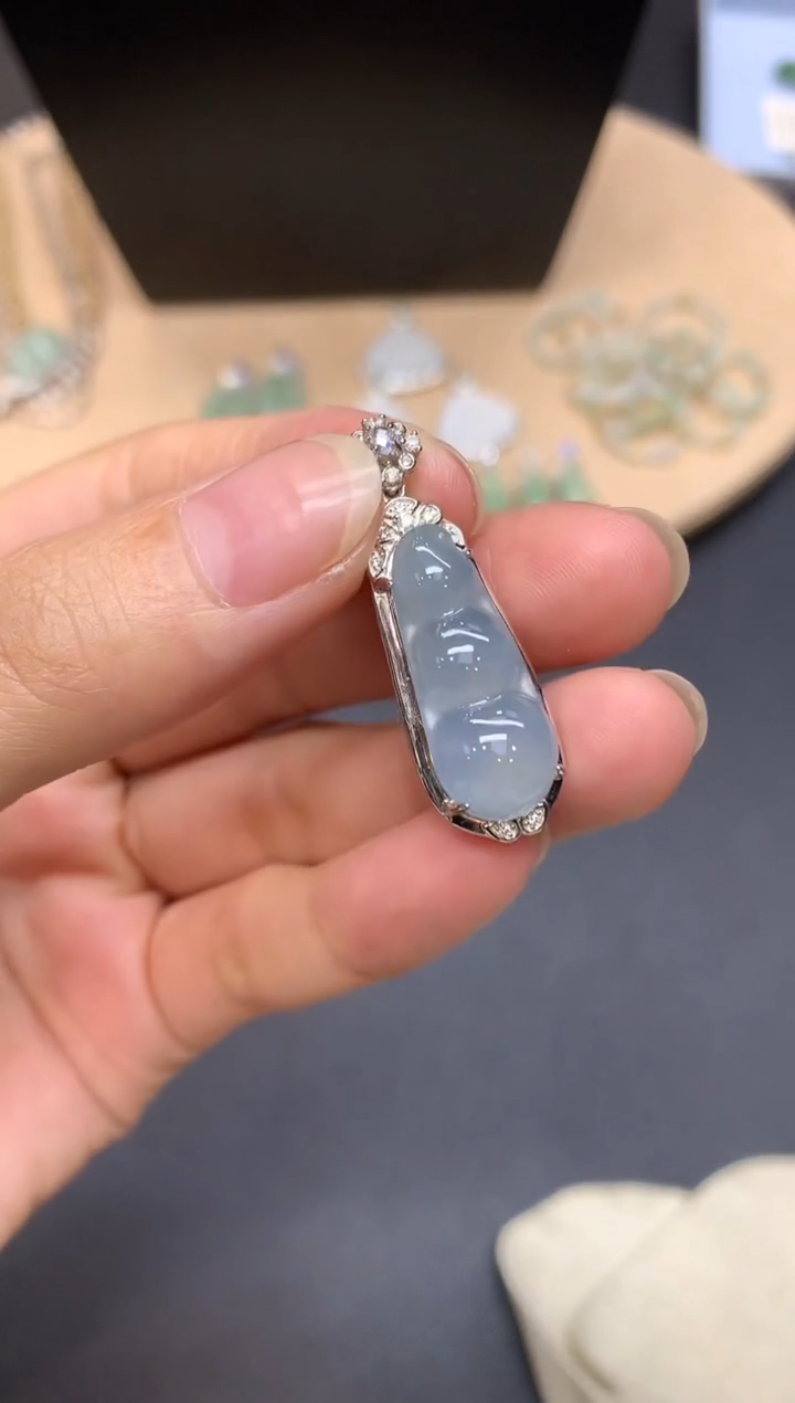 【闪购商品】翡翠吊坠(不含链)银S925镶嵌福豆【多样性发其一】