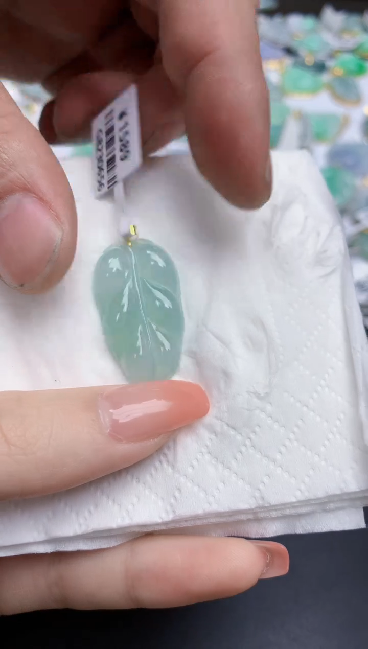 【闪购商品】翡翠颈饰18K金镶嵌天然缅甸翡翠A货