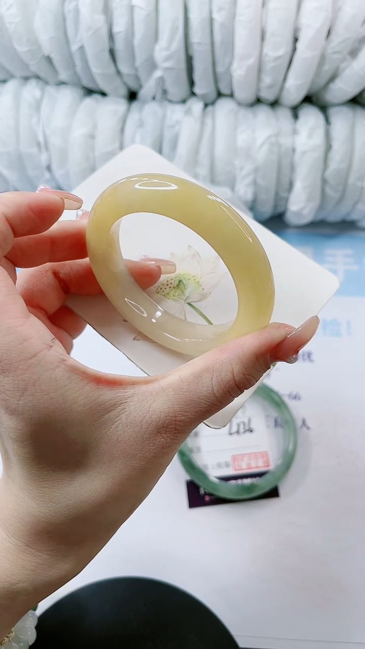 【闪购商品】石英质玉手镯未镶嵌多样性发货L137