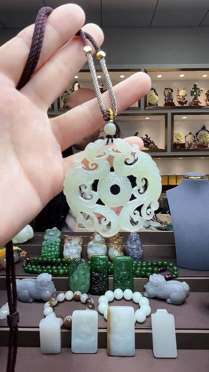 【闪购商品】和田玉颈饰未镶嵌苏