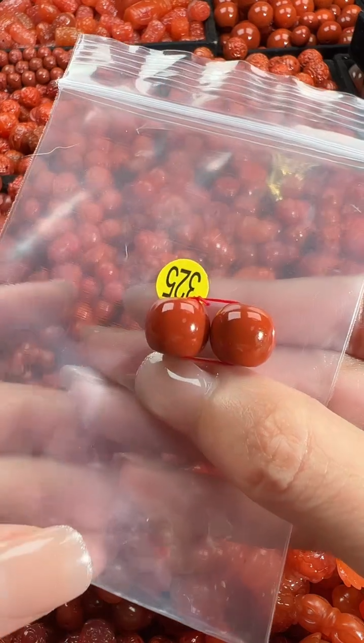 颈饰未镶嵌南红玛瑙1