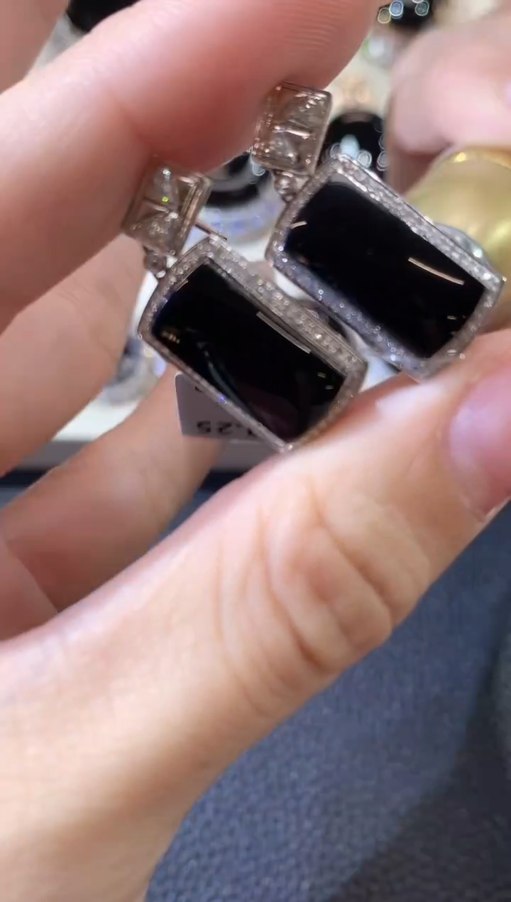 18K金镶嵌翡翠耳饰D24一对