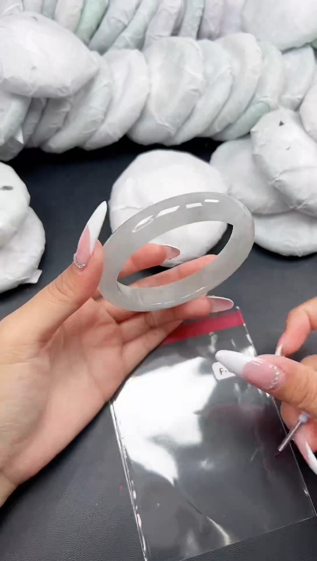 精品手镯，一物一拍F-026