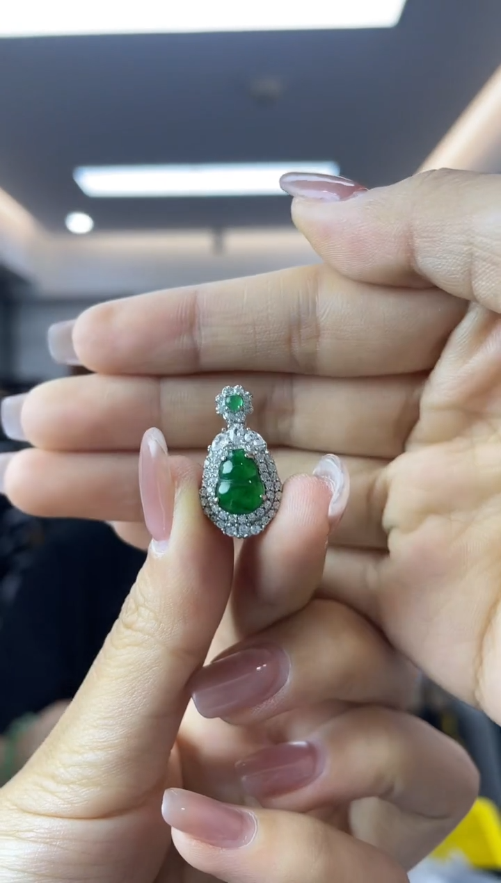 翡翠未镶嵌颈饰多样性一件发货