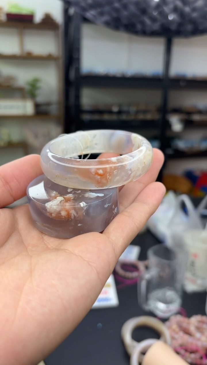 【闪购商品】石英质玉手镯未镶嵌A 136(圈54赠送镯心)